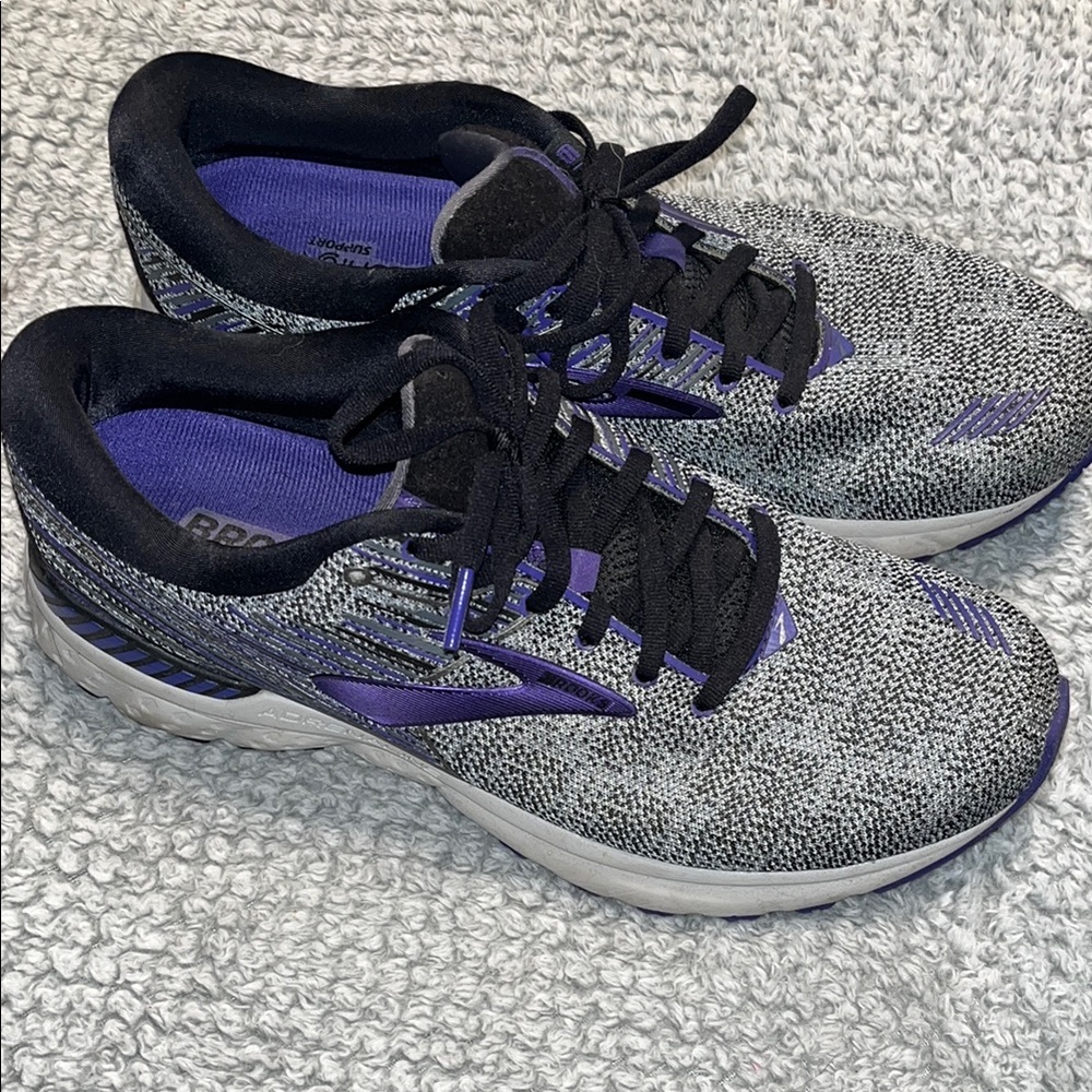 Brooks Black and Purple Athletic Shoes with Knit Upper